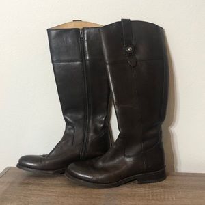 Woman’s Frye boots